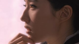 鄒雨飛機(jī)與啟正初次見面 回家就看到意圖自殺的妹妹