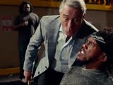 《下流祖父》片段：德尼罗宝刀未老，瞬秒黑人混混团伙！