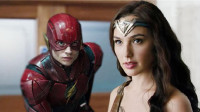 《正义联盟》超级英雄吊打反派 DC一姐神奇女侠强势回归