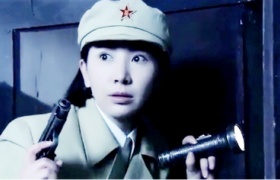 红箭-32：女探员入室打探军情被敌枪杀