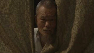 《青春之歌》宋贵堂回家后变得疯疯癫癫