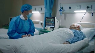 子女不在身边，老人如何排解孤单