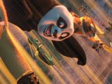 《功夫熊猫2》片段：熊猫阿宝大战豺狼军团，淡定兔子太抢戏！