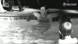 《逃離未來》 片段之Swimming Pool