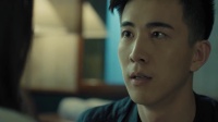 折戒指深情求婚 情意绵绵拥吻缠绵