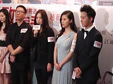 《致青春》香港举行首映礼 赵薇携主演宣传