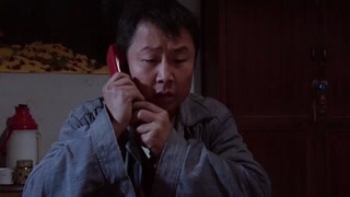 孩子眼睛被打伤，家里穷到没钱医治