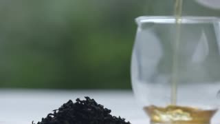新茶備受爭(zhēng)議，命運(yùn)未卜