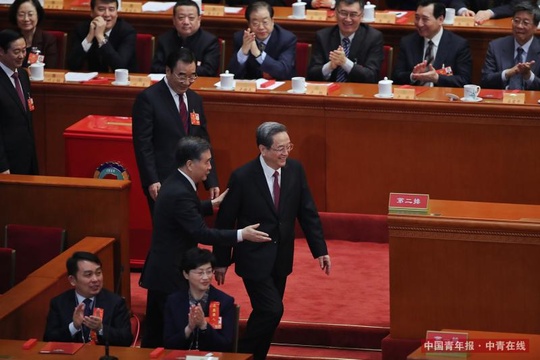 汪洋当选全国政协主席 俞正声到场祝贺 第1页