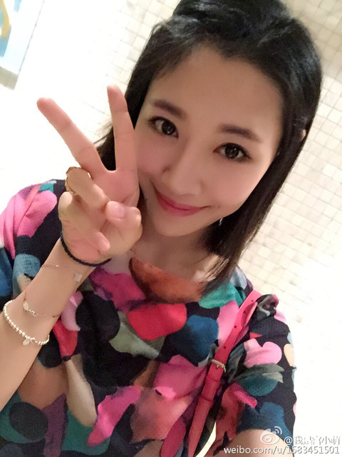 赛车宝贝大秀事业线图片
