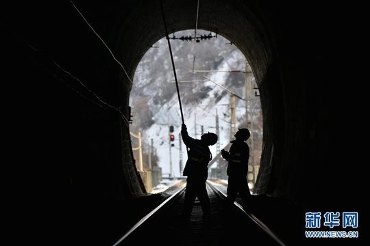 春运守护者——秦岭深处的“打冰人”(7) 第7页