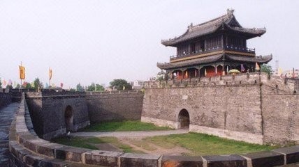 02荆州博物馆,它是一座地方综合性博物馆,为国家aaaa级旅游景区,占地