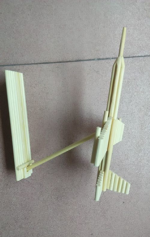 一次性筷子制作简易飞机模型 专家详解
