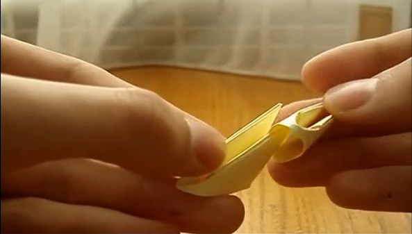 手工三角折纸花瓶教程图解