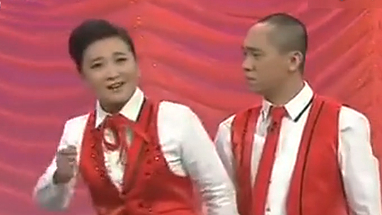 2011央视春晚：贾玲超瘦说相声