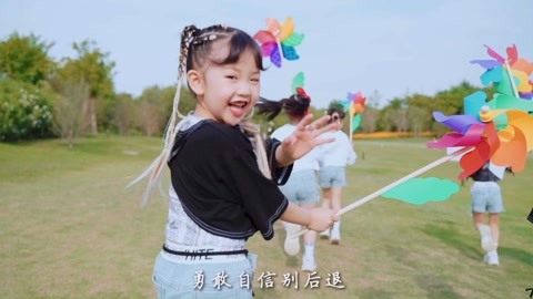 鄭州Idol baby 沒有風車的童年不完整