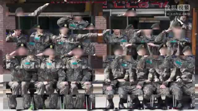 T.O.P入伍照模样搞怪 和战友一起比超人手势