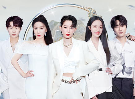 李斯丹妮娄艺潇演绎汉服之美