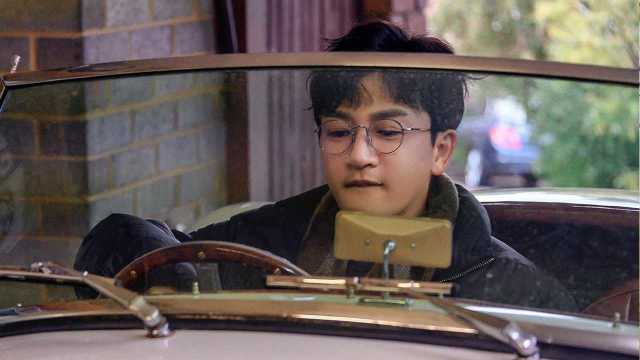 苏有朋阿雅亲历海滩被塑料包围，海龟因此迷失家园