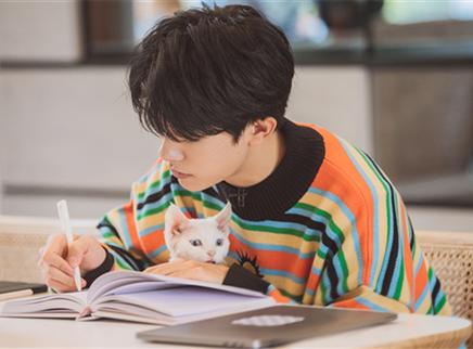 喵喵第7期：千玺阿苔蹭脸杀