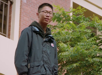 少年大聲吐槽老爸打擊自己