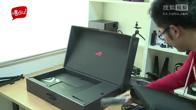 重60斤的水冷笔记本电脑！玩家国度GX800V开箱