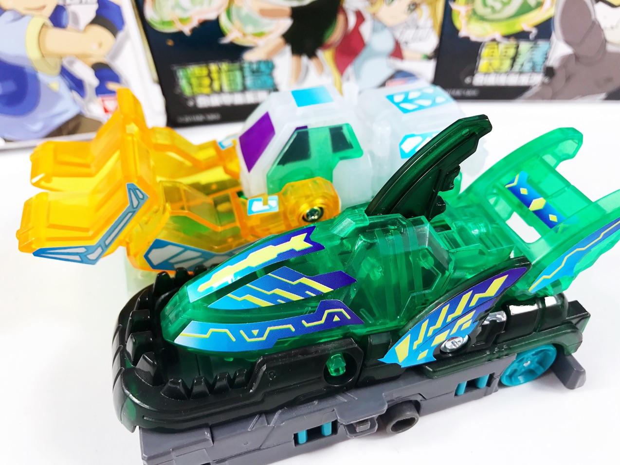 爆裂飞车3代2合体变形玩