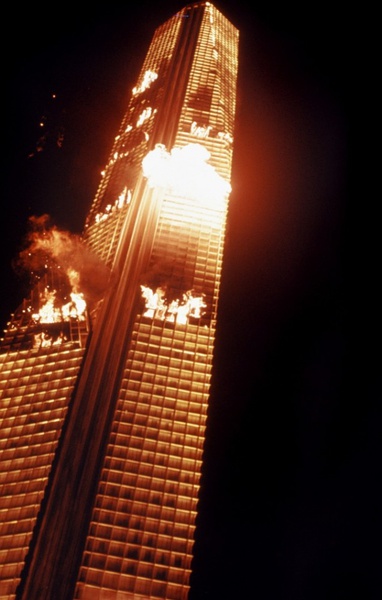 《火烧摩天楼》全集-高清电影完整版