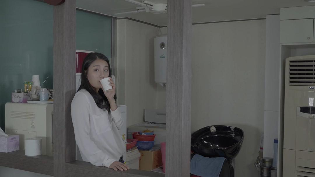 《美容室:特殊服务》-高清电影-在线观看