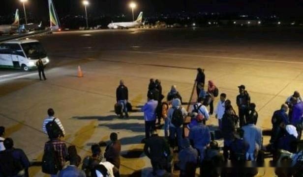 大批失业的美籍华人：这笔账怎么算？