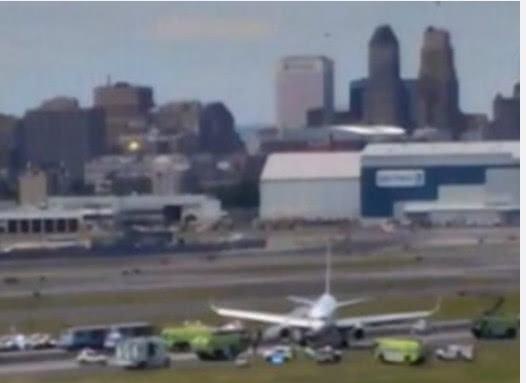 波音757客机降落时发生多处爆胎，致400多次航班延迟取消插图(2)