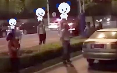 [图]交警查酒驾……两个醉酒男子就这样推着车从交警蜀黍目前过去了