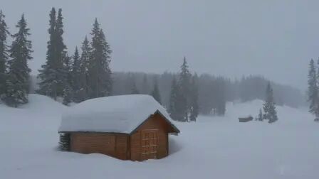 [图]4K 阿尔卑斯山降雪景色 温暖的小屋 放松下雪的冬天录影 - 超HD - 2160p