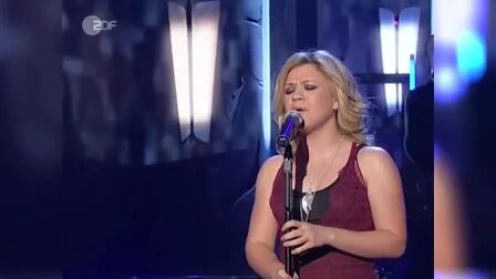 [图]【因为你】Kelly Clarkson - Because of You (Live on Wetten Dass) 2006