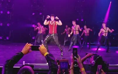 [图]【骚气马丁】Ricky Martin Drop It On Me (All In) Park Theater-4K