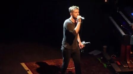 [图]【OneRepublic】All This Time - Live in London 2010