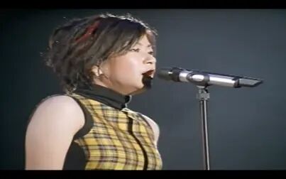 [图]【宇多田光】UTADA HIKARU BOHEMIAN SUMMER 2000演唱会