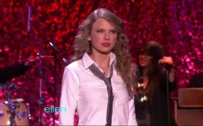 [图]【4K】Taylor Swift -《The Story of Us》Live Ellen Show 2011