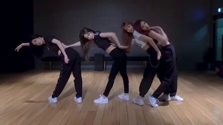 [图]【BLACKPINK】"DUDUDU"舞蹈练习室