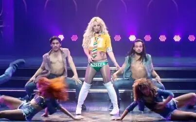 [图]Britney Spears - Gimme More (Britney: Piece of Me)