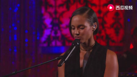 [图]【盘点欧美音乐经典现场】# Alicia Keys #- Girl On Fire 欧美流行音乐...