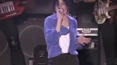 [图]「迈克尔杰克逊」1992 东京演唱会片段-The way you make me fee