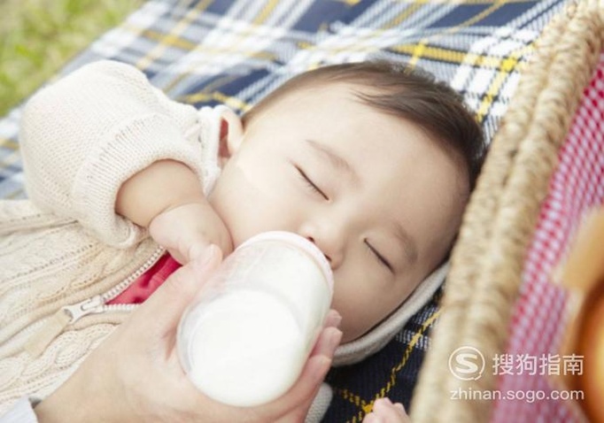 宝宝哪些不适是因为转奶造成的？