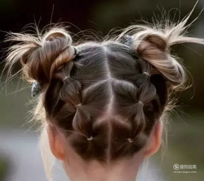 幼儿园小女孩扎头发简单造型
