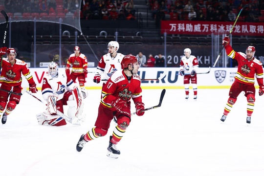 KHL万科龙难阻火车头进攻狂潮(3) 第3页