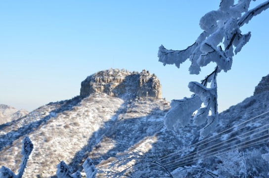 青州仰天山 银装素裹开启“冰雪模式”(3) 第3页