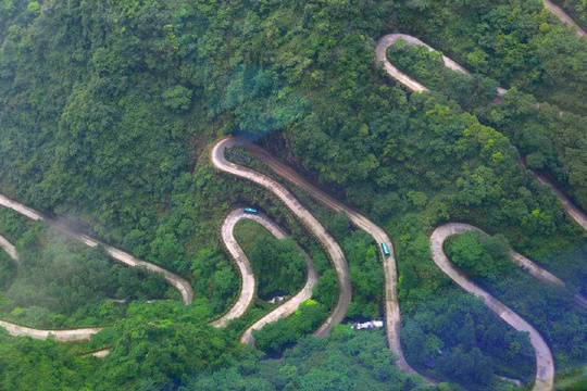 被称为“通天大道”的张家界天门山盘山公路(4) 第4页