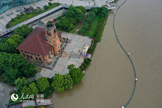 芜湖昨天迎来短暂放晴 水位仍旧走高(组图)(4) 第4页