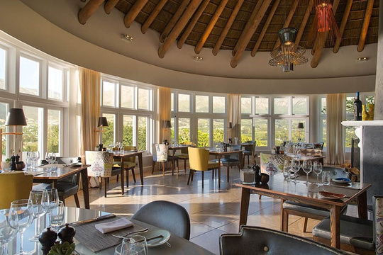 入住南非葡萄园酒店 将玻璃酒杯放在令人惊叹的美景中(4) 第4页