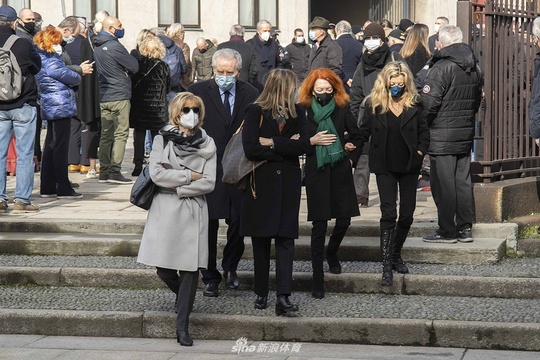 毛罗·贝鲁吉葬礼举行 国米前主席莫拉蒂、众足坛名宿出席悼念(9) 第9页